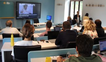 master in hospitaly lecture on campus